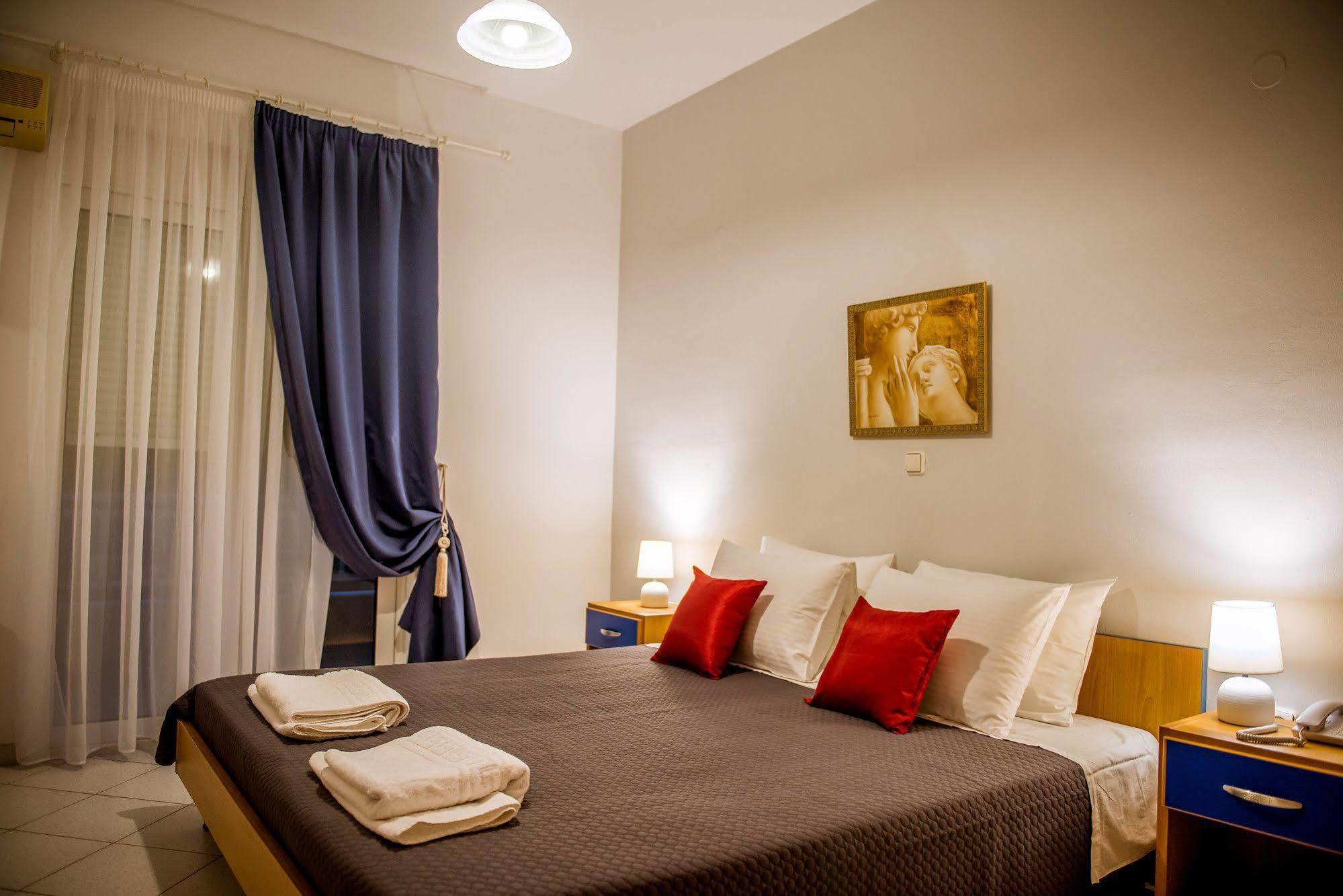 Pantheon Deluxe Apartments Arhángelosz Kültér fotó